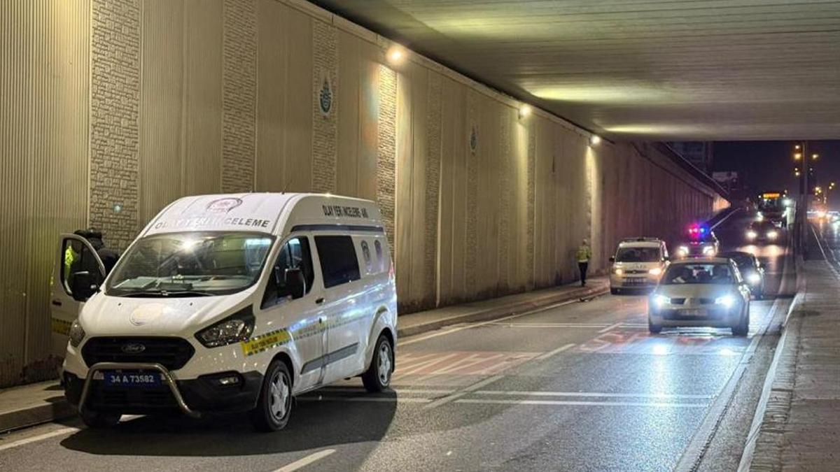 Beylikdüzünde yolun karşısına geçerken minibüsün çarptığı kadın öldü