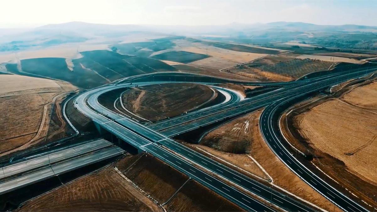 Bölünmüş yol uzunluğunda 23 yılda dev artış