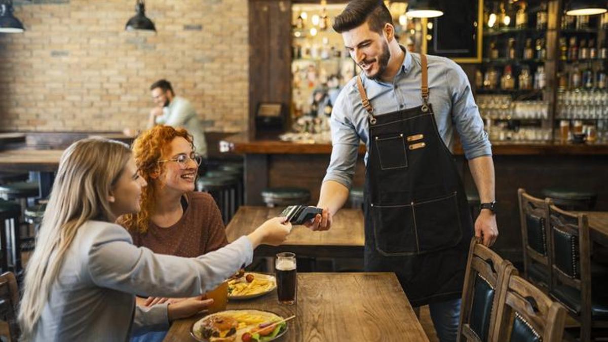 Restoran hesapları değişiyor: Kuver tarihe karışıyor!
