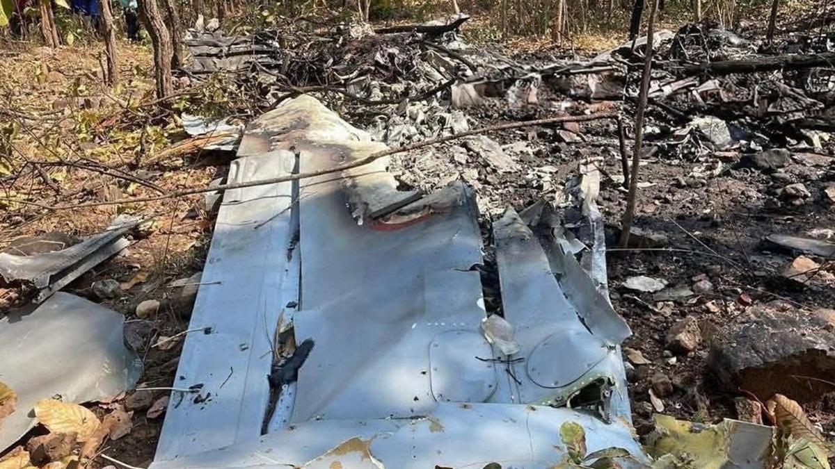 Tayland'da askeri uçak kazası: 2 ölü