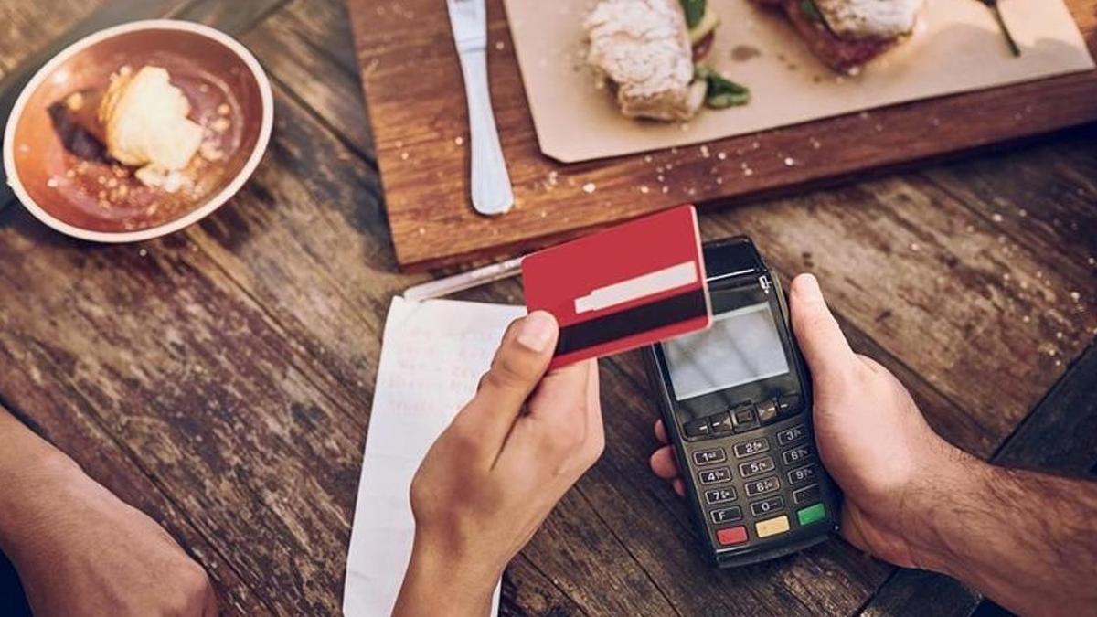 Resmi Gazete'de yayımlandı! Restoranlarda servis, masa ve kuver ücreti alınamayacak