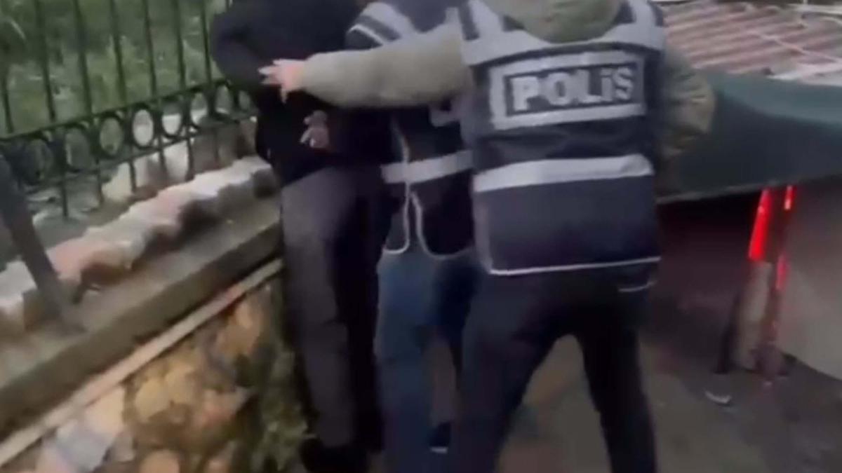 Firari hükümlü, saklandığı kümeste öksürünce yakalandı