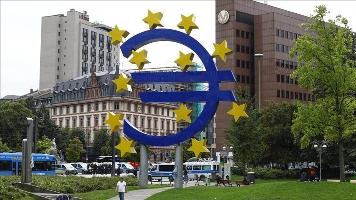 Euro bölgesi ekonomisi 2025in son çeyreğinde beklentileri aştı