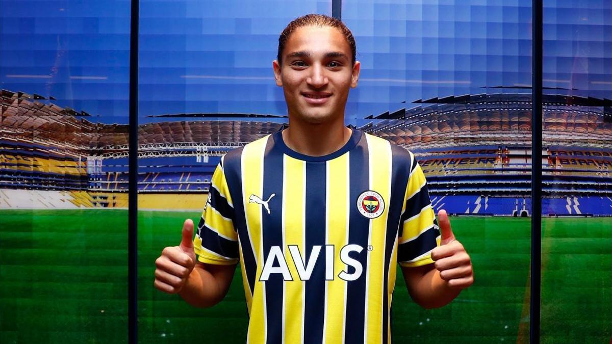 Fenerbahçe açıkladı! Emir Ortakaya'nın yeni adresi belli oldu...