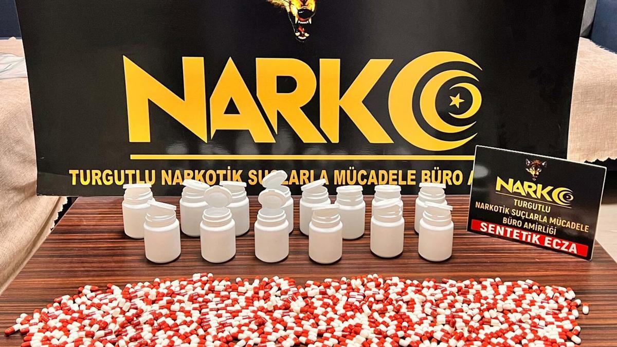 Manisa'da 1730 sentetik hap ele geçirildi; 5 tutuklama