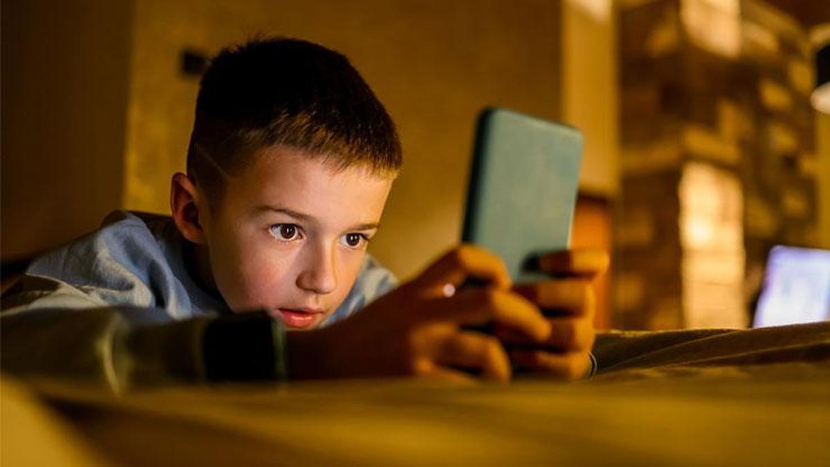 Çocuklara sanal medya yasağı teklifi: Yaş kilidinde sona gelindi