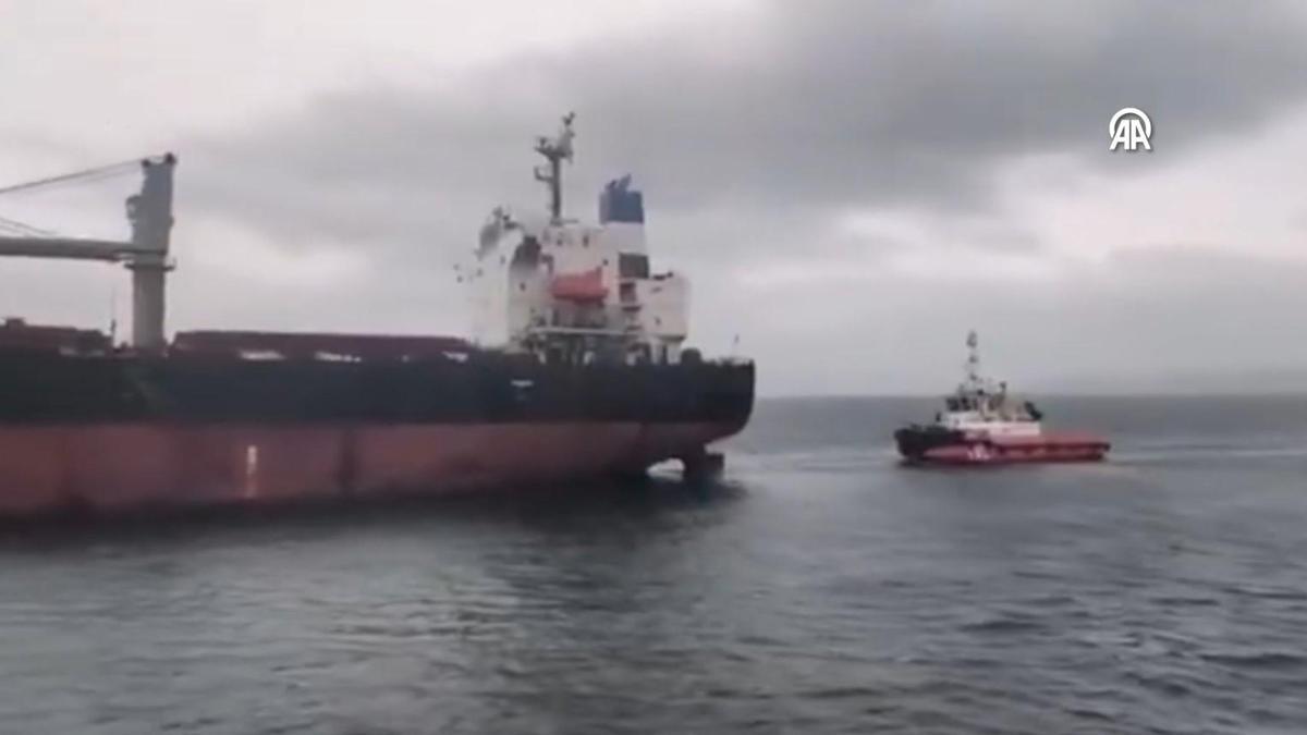 İstanbul Boğazı'nda arızalanan gemi kurtarıldı