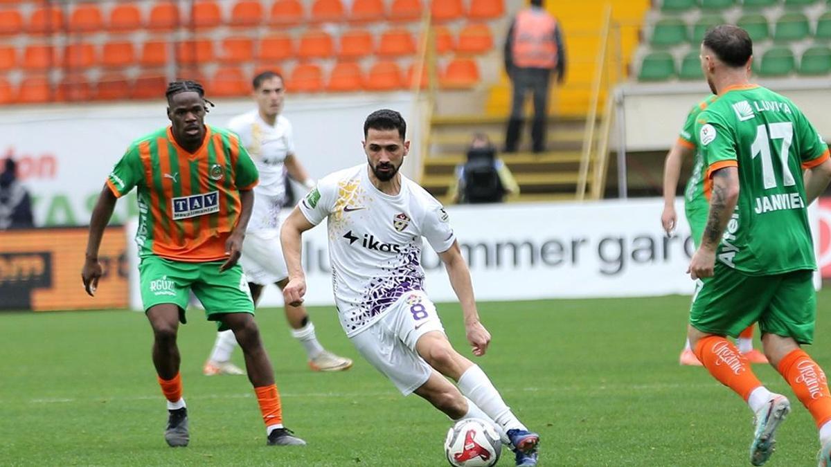 Eyüpspor, Alanyaspor deplasmanında 3 puanı 3 golle aldı