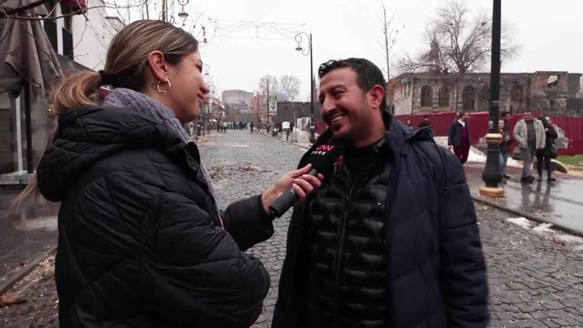 CNN TÜRK Diyarbakırda: Türk-Kürt birdir, bizi kullanmasınlar