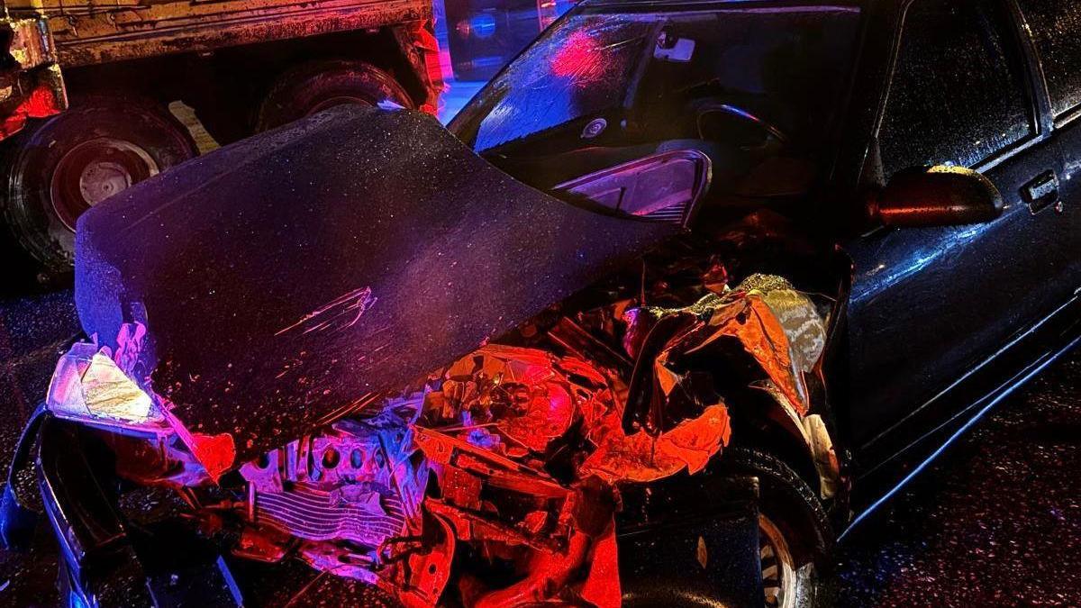 Orduda kamyona arkadan çarpan otomobildeki 2 kişi yaralandı