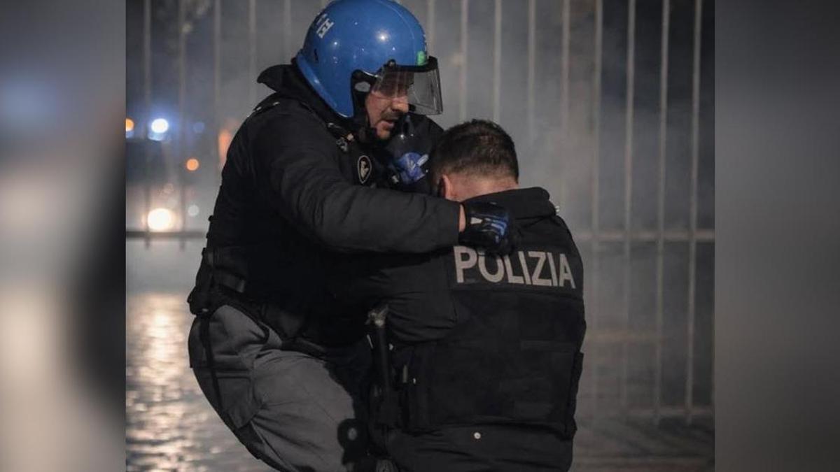 İtalya'da sokaklar karıştı: 11 polis yaralı, 10 gözaltı