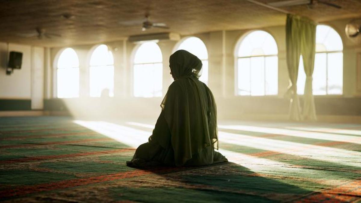 BERAT KANDİLİ DUALARI | Berat Gecesi Okunacak Dualar Neler, Hangi Dualar Okunur? Kandilde Nasıl Dua Edilir?