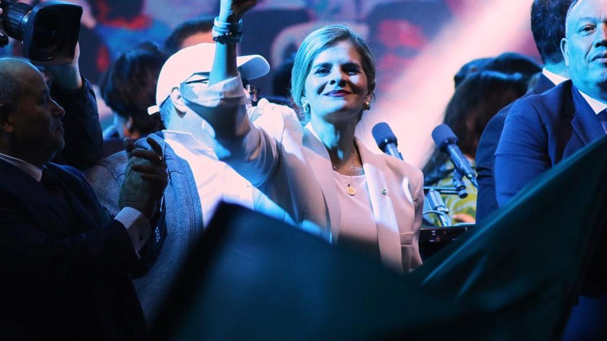 Kosta Rika'daki seçimlerde iktidarın adayı Fernandez önde gidiyor