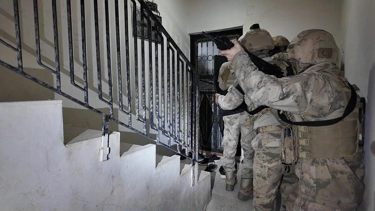 Osmaniye merkezli DEAŞ operasyonu: 3 tutuklama