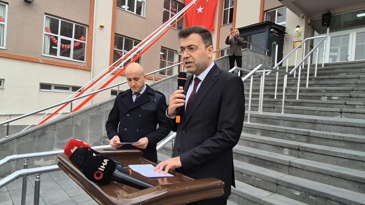 Niğdede ikinci döneme 'Bayrak Sevgisi' temasıyla başladı