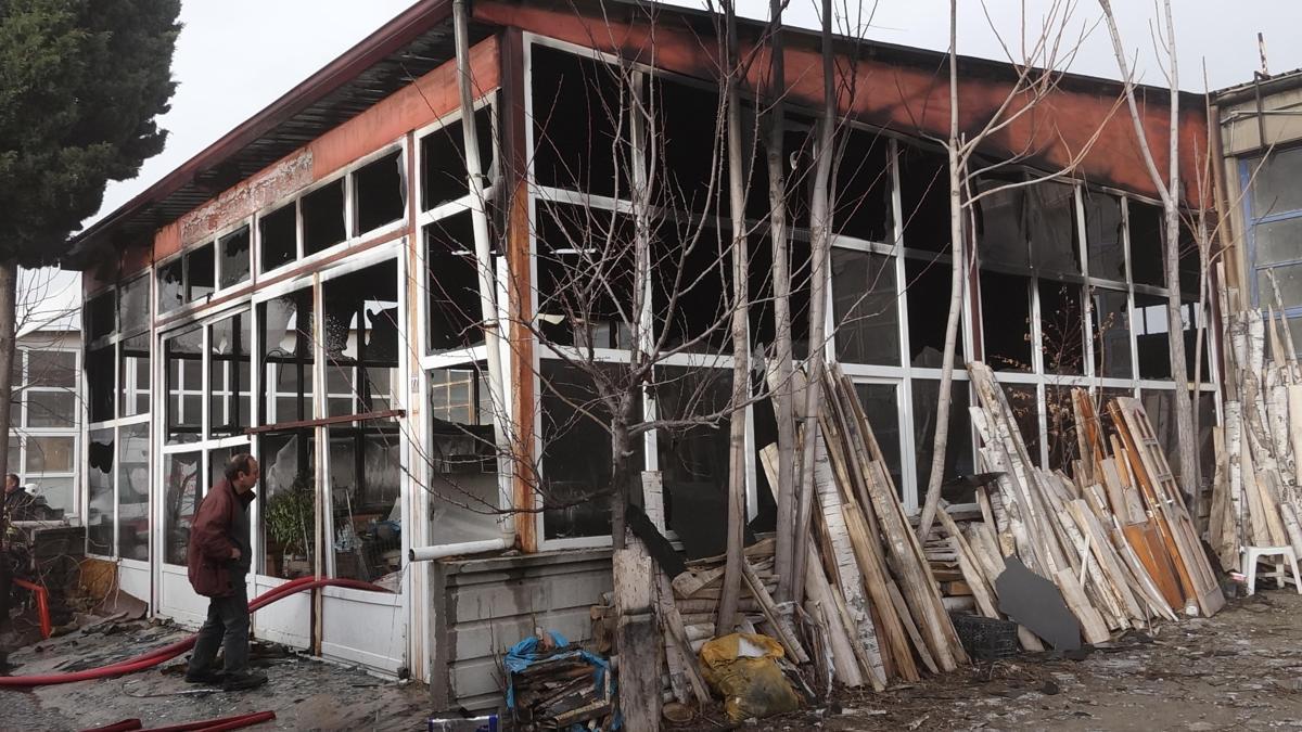 Mobilya imalathanesi yandı