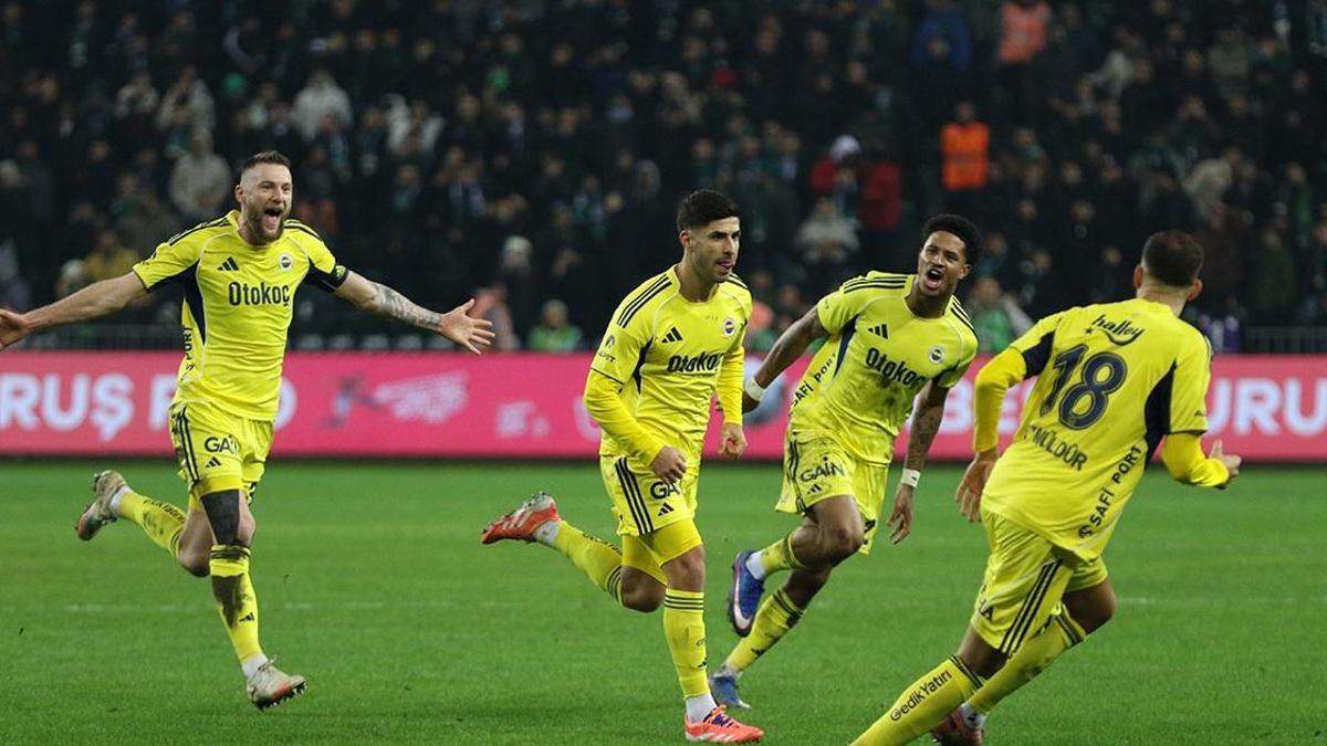 Kocaelispor 0-2 Fenerbahçe Maç Özeti | Kanarya, deplasmanda kazandı