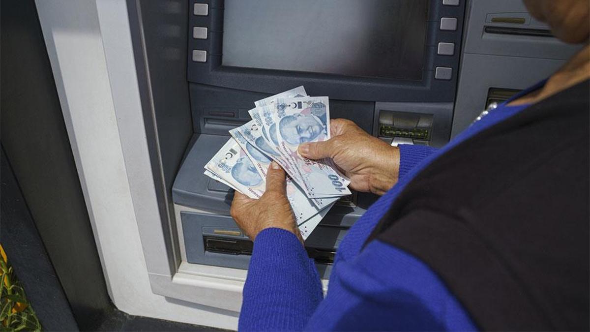 Emeklilerin beklediği haber: Yarın hesaplara yatıyor