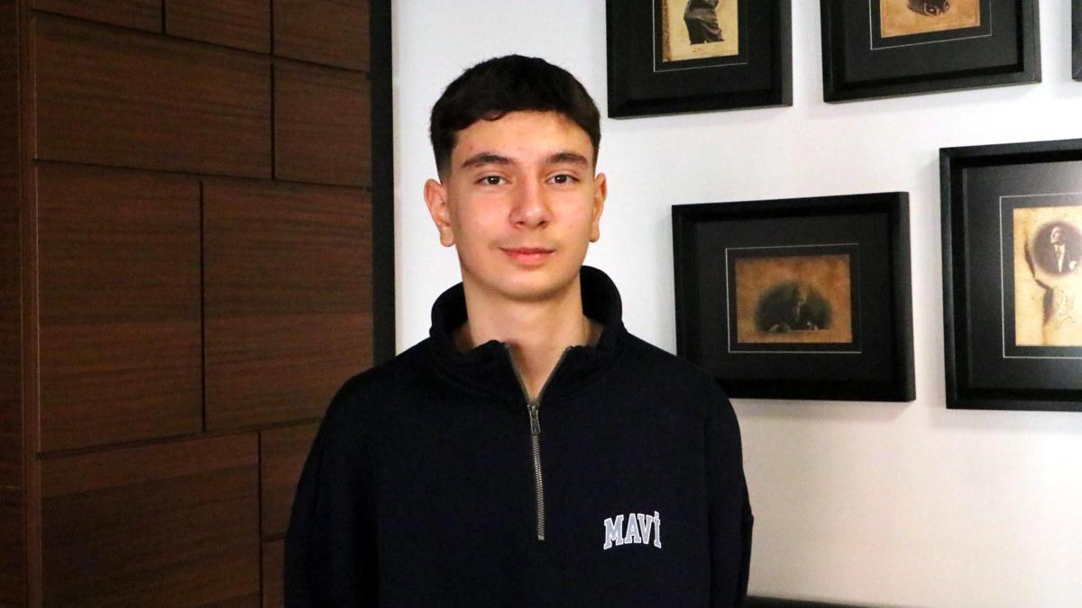 Depremzede Furkan'ın Fen Lisesi başarısı