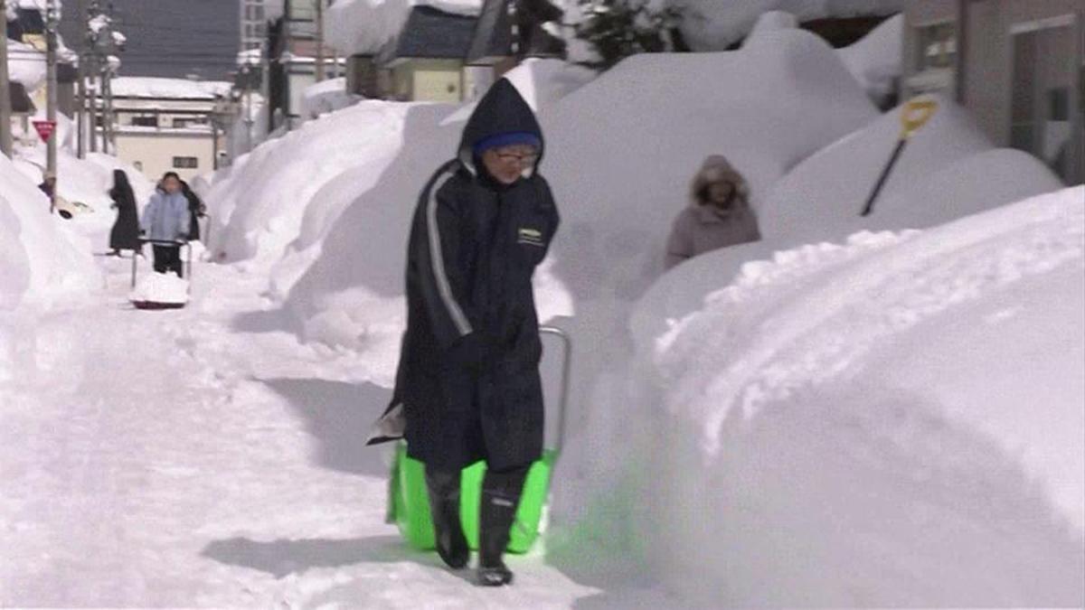 Japonya'da rekor kar yağışı: 30 ölü