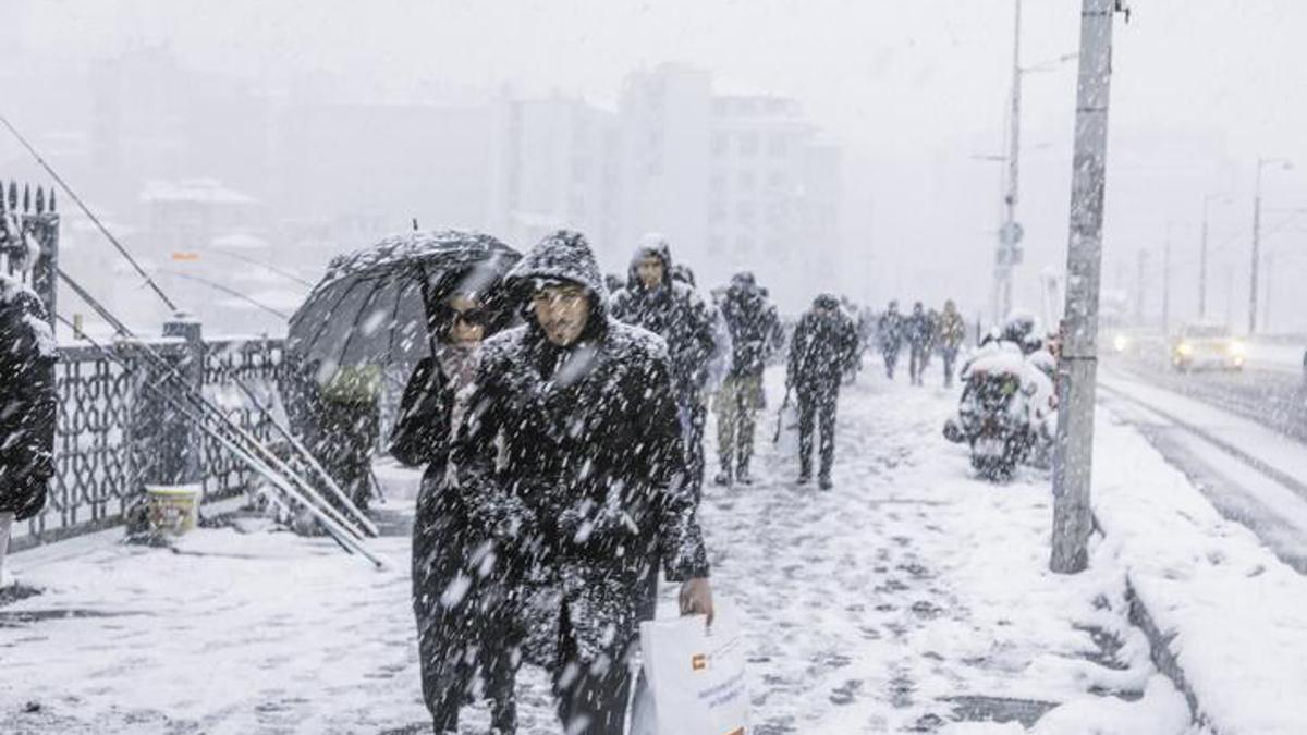 4 ŞUBAT OKULLAR TATİL Mİ? Yarın Okul Var Mı? 4 Şubat Valiliklerden Kar Tatili Haberi Geldi Mi? İstanbul, Ankara, Edirne, Tekirdağ, Tunceli, Malatya, Sivas...
