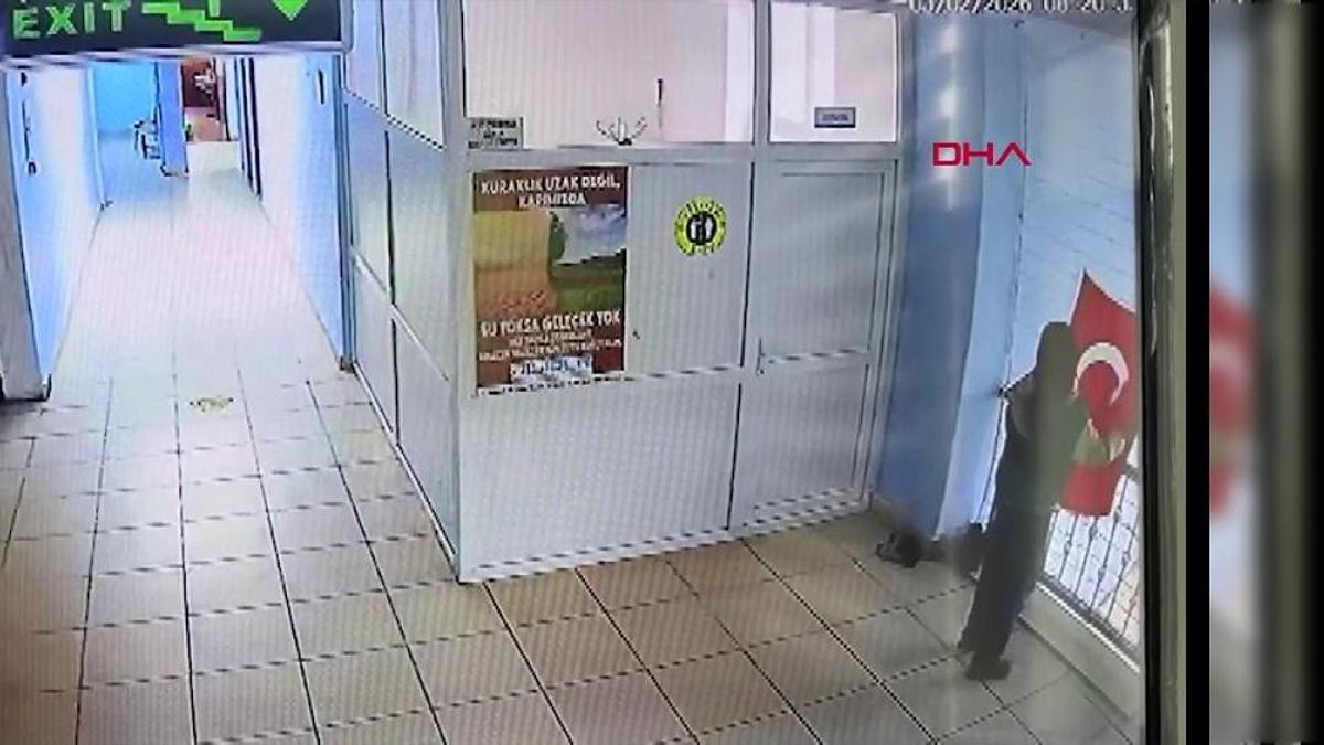 Diyarbakır'da bir öğrencinin duygulandıran bayrak hassasiyeti!