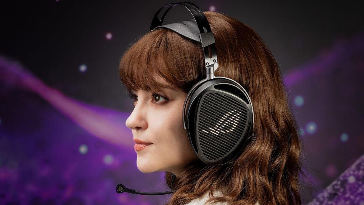 Oyunculara özel kulaklığını duyurdu