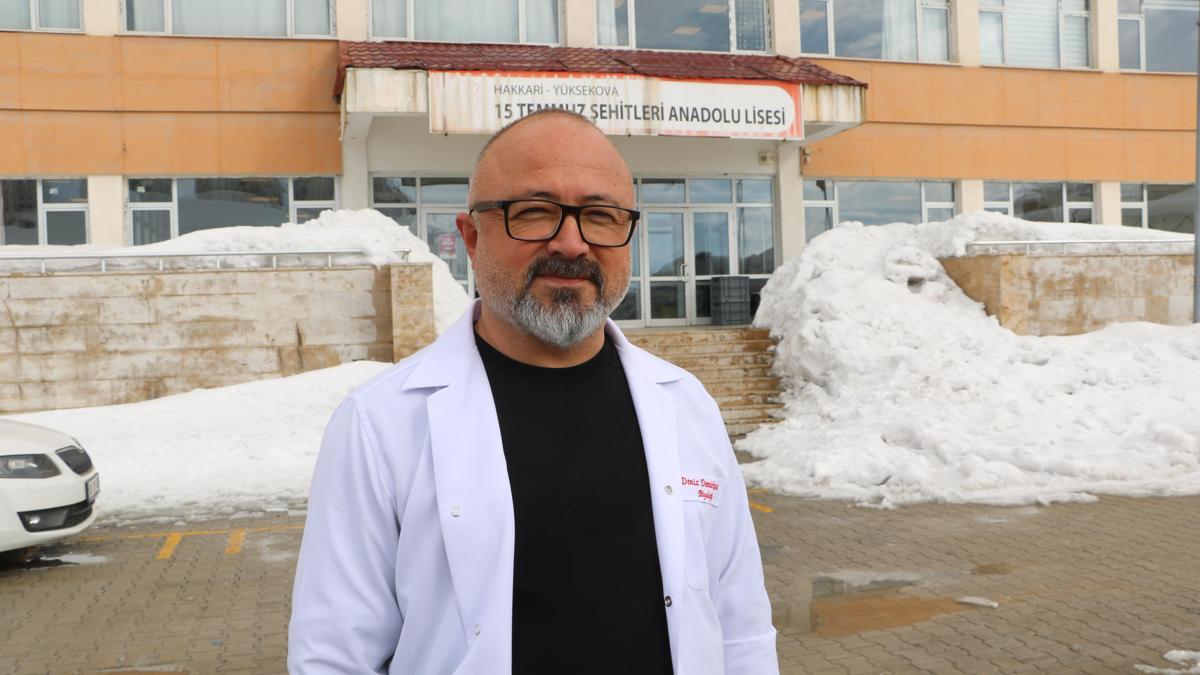 Deniz öğretmen, 26 yıl sonra ilk görev yeri Yüksekovaya geri döndü