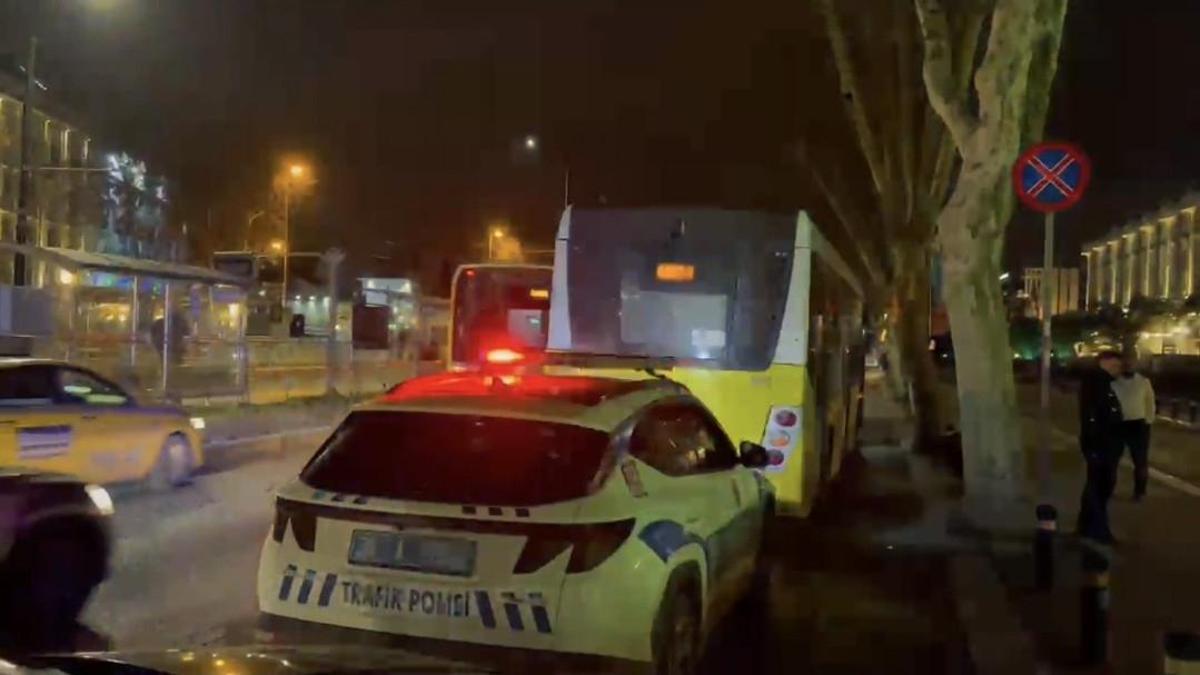 İstanbul - Fatih'te İETT otobüsünün çarptığı kadın yaralandı