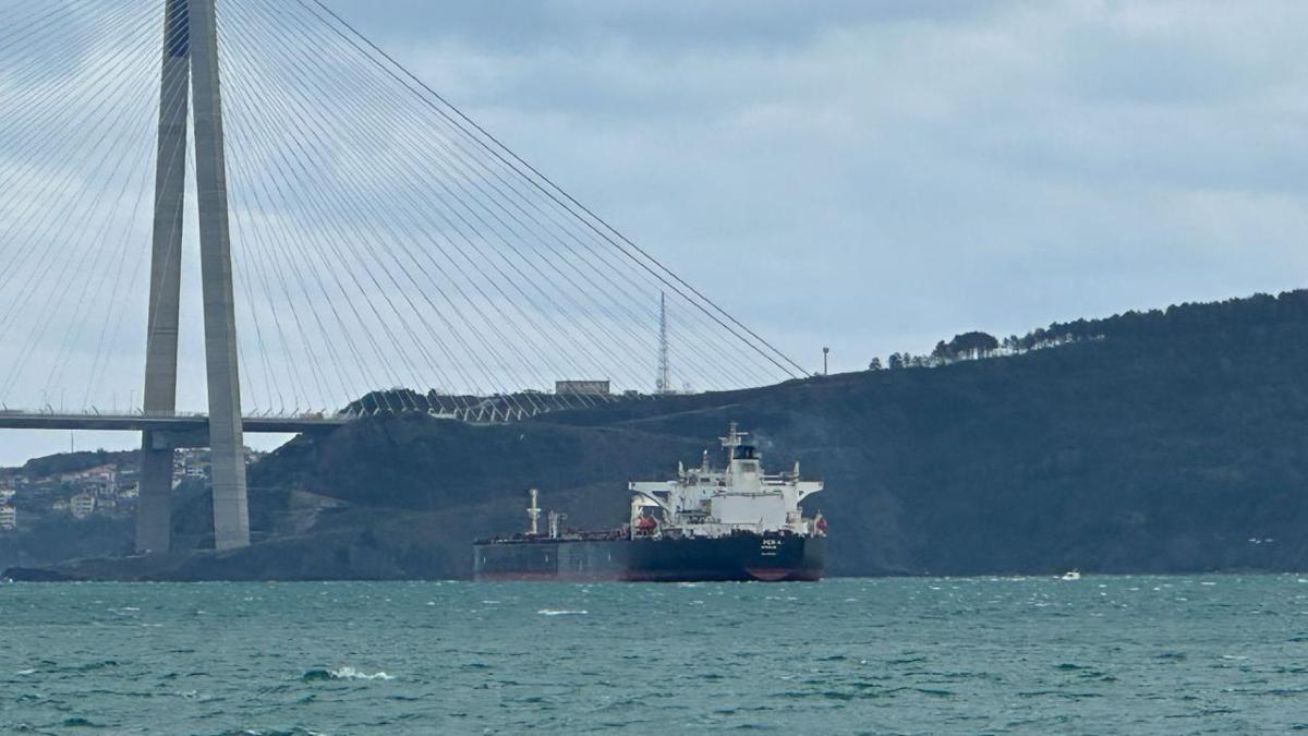 Boğazlardan geçen yıl yaklaşık 85 bin gemi geçti