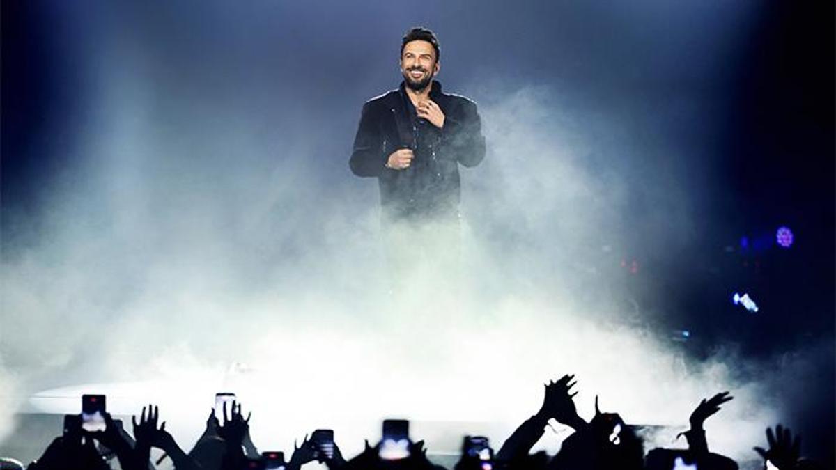 Tarkan'dan Hayranlarına Duygusal Mesaj! ‘Biraz Boşluğa Düşmüş Gibiyim’