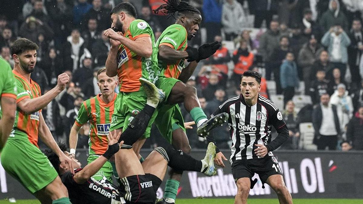 Beşiktaş 2-2 Alanyaspor Maç Özeti | Gollü maçta kazanan yok