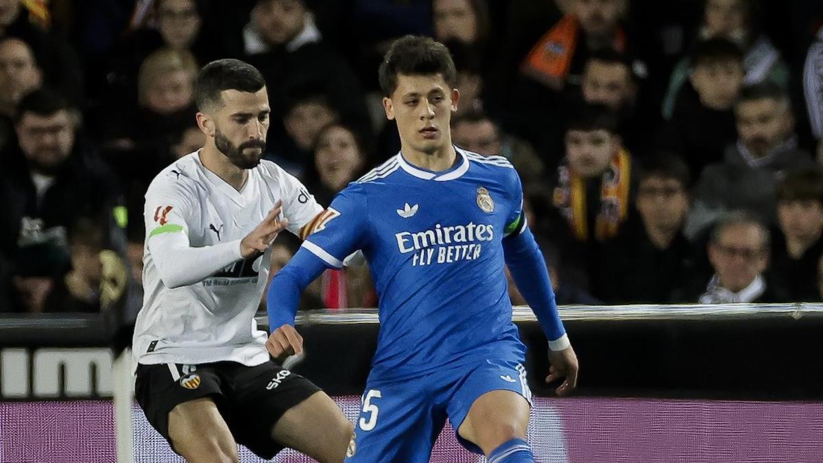 Real Madrid, Valencia deplasmanında 3 puanı aldı
