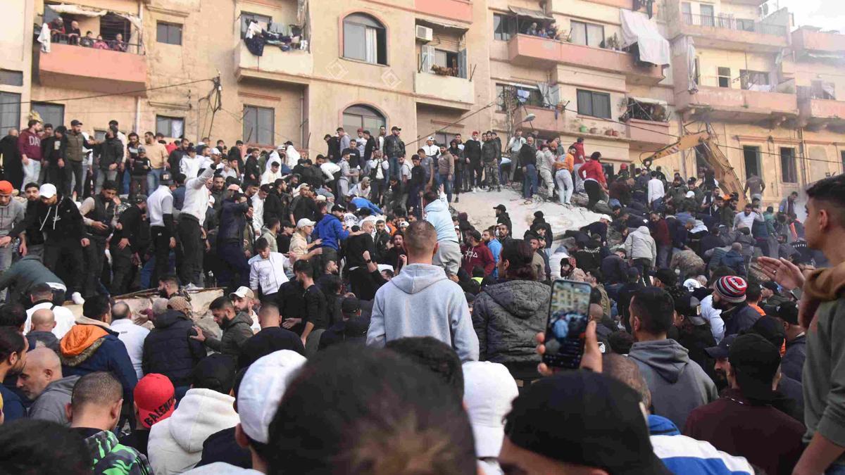 Lübnan'da İki Bina Çöktü: 13 Ölü - Enkaz Altında Kurtarılanlar