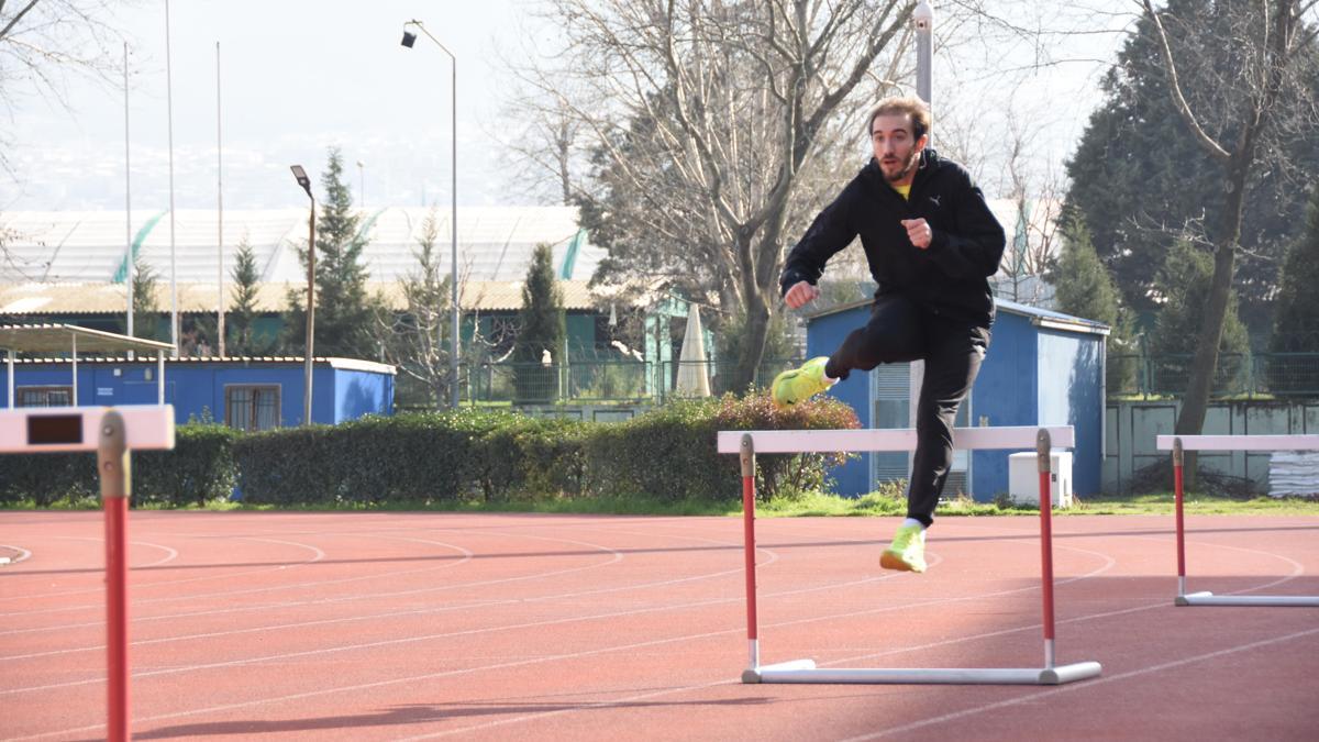 Annesin izinden giden milli atlet Berke'nin hedefi olimpiyat madalyası