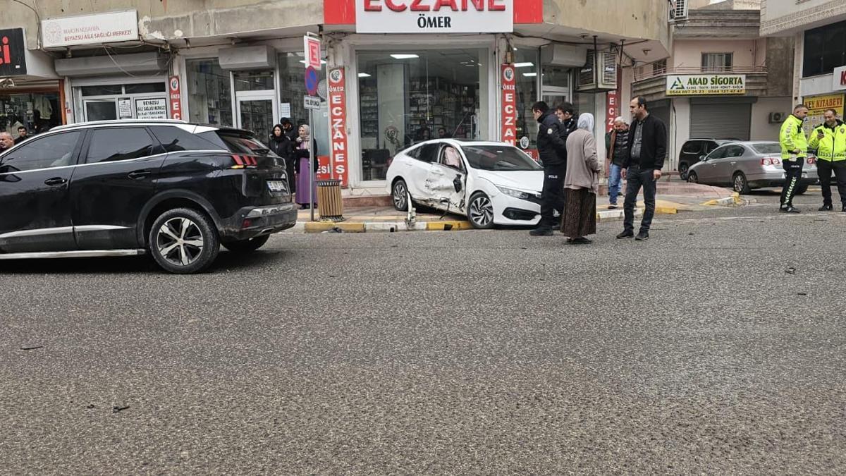 Nusaybinde cip ile otomobil çarpıştı: 1 yaralı