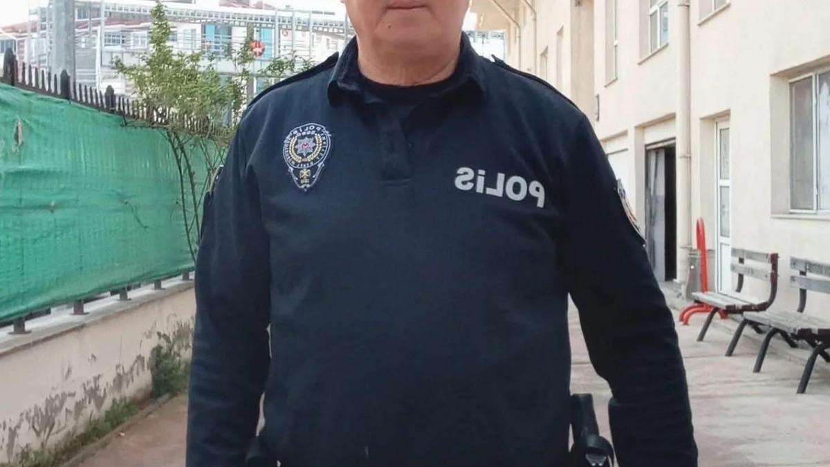 Emekliliğine 4 gün kala kazada ölen polis için tören