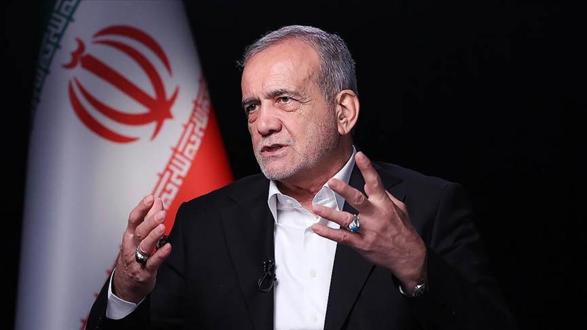 İran'da canlı yayında tartışma: Devlet televizyonu Pezeşkiyanın programını kesti