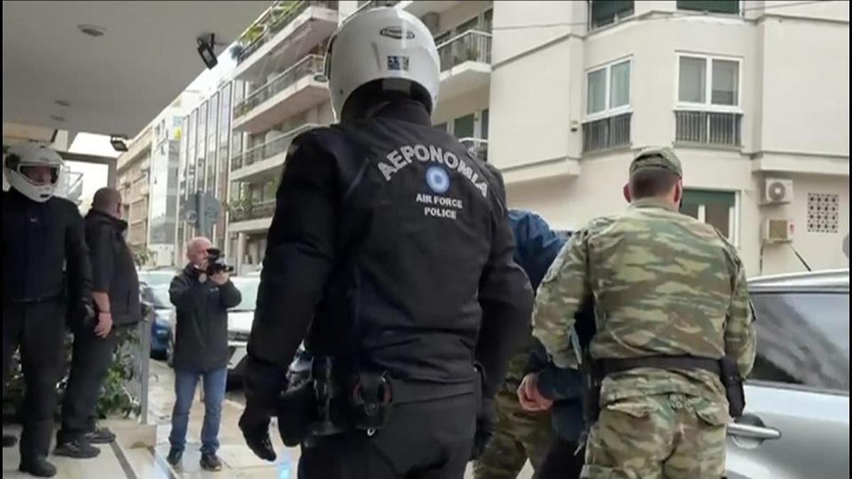 CASUS BELLİ! NATO bilgilerini sızdırmıştı... Yunan subay mahkemeye böyle geldi