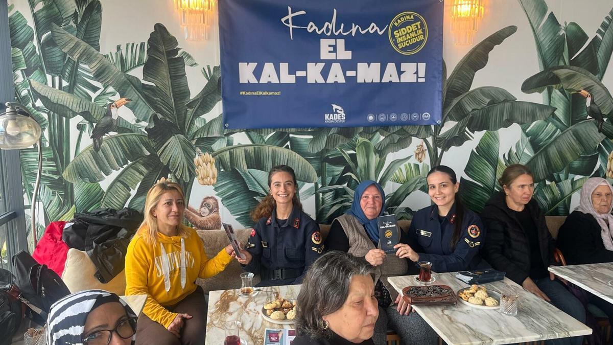 Jandarmadan 'Kadına El Kalkamaz' adlı farkındalık etkinliği