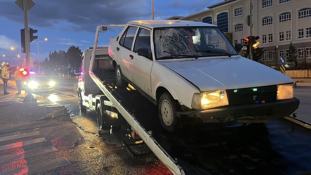 Otomobilin çarptığı yaya yaralandı