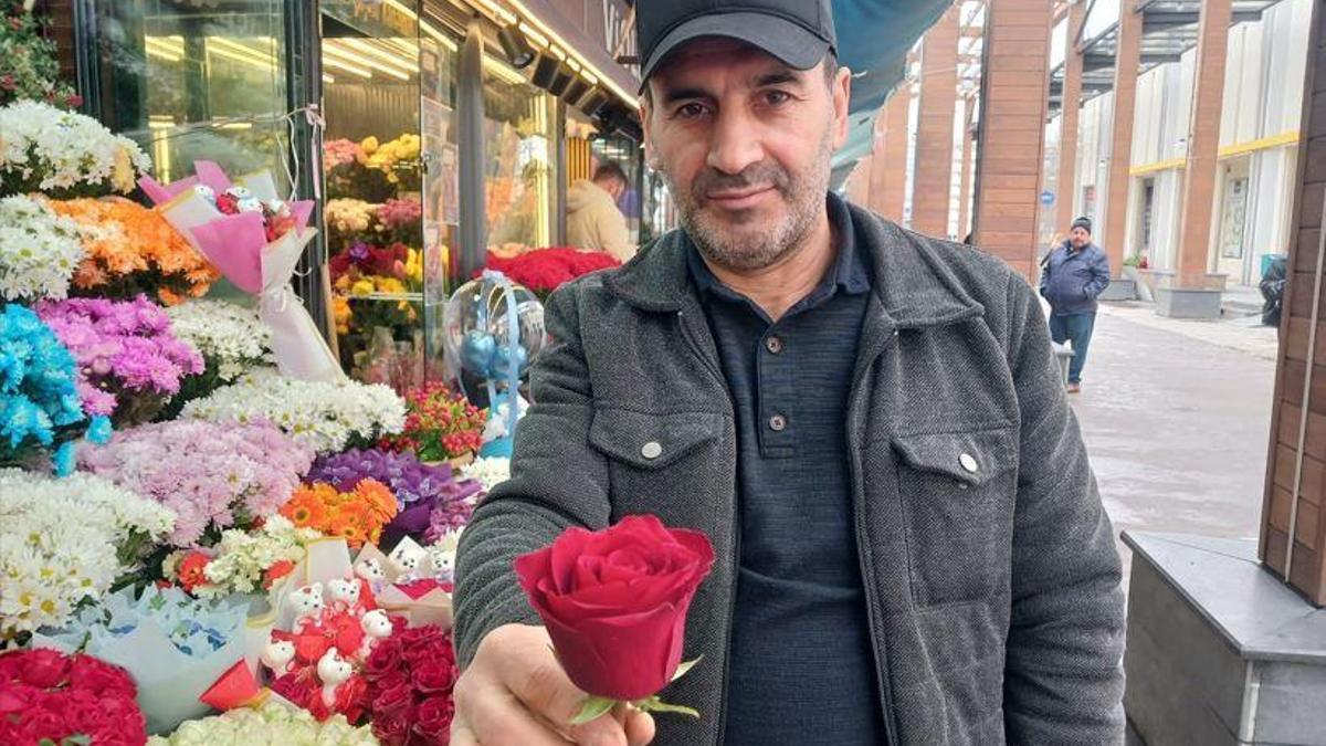 Kayseri'de çiçekçilerde 14 Şubat öncesi erken sipariş mesaisi