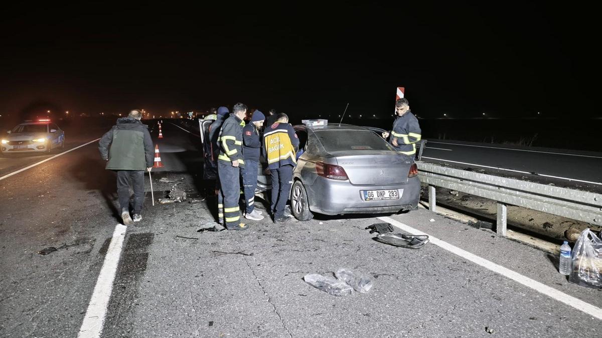 Nusaybinde otomobil bariyerlere çarptı: 1i ağır 3 yaralı