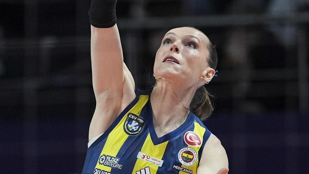 Eda Erdem son imzasını atıyor