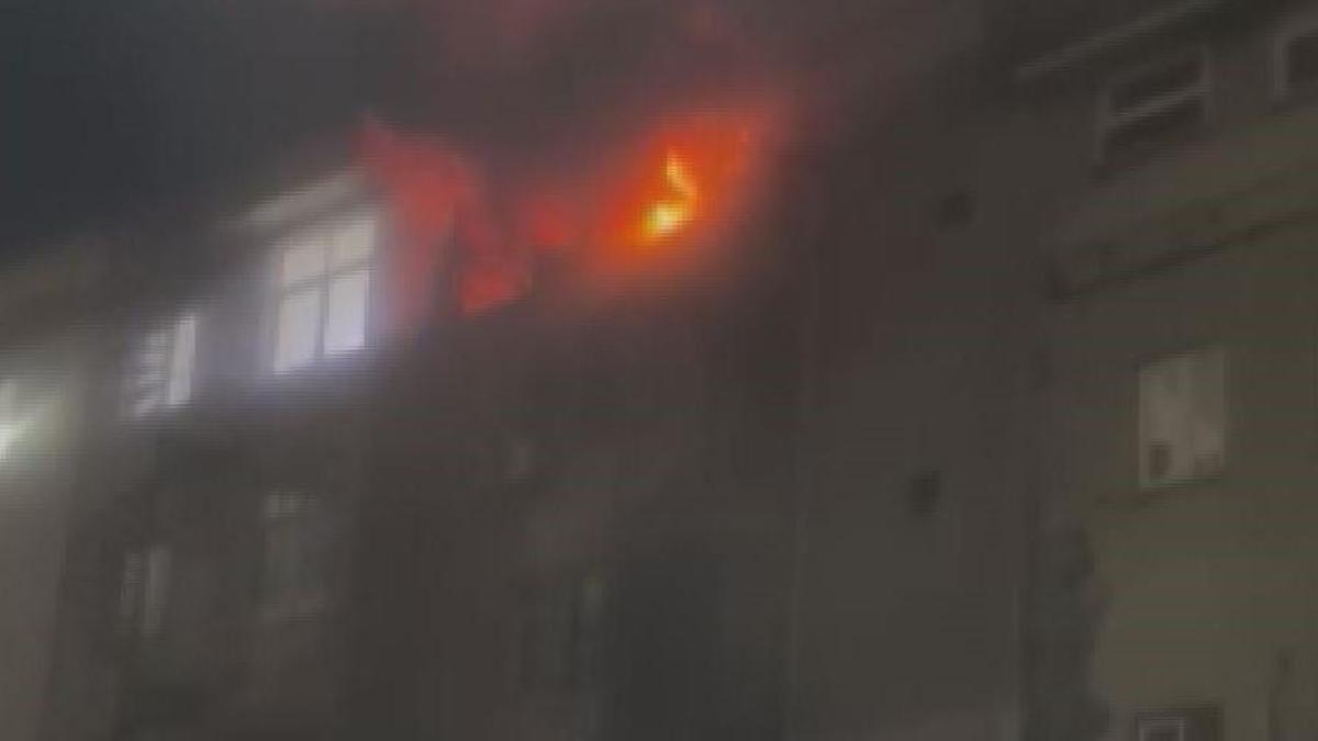 İstanbul - Bağcılarda karton bardak imalathanesinde yangın