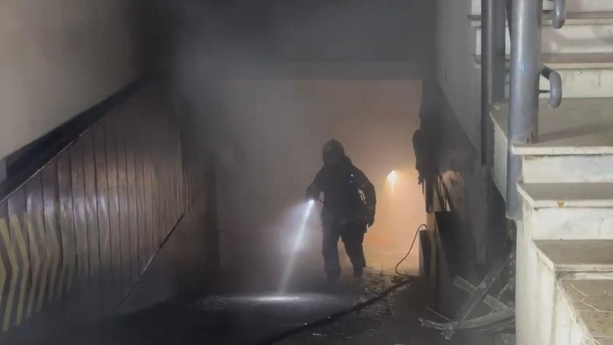 İstanbul - Maltepe'de oto tamirhanesinde yangın; 3 kişi dumandan etkilendi