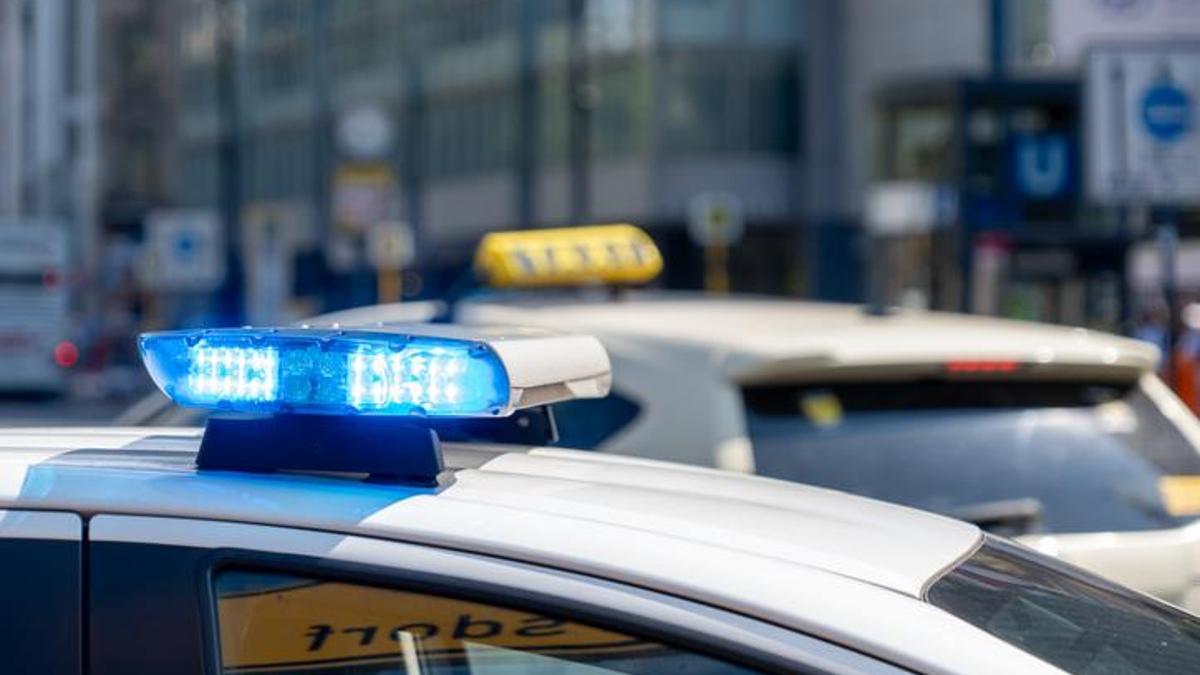 Almanyada PKK propagandası yapan 2 kişi yakalandı: Çantasından silah, evinden uyuşturucu çıktı