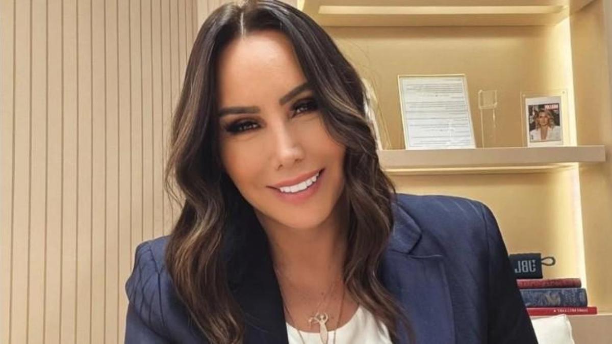 Asena'dan Şoke Eden İtiraf! "Her Cuma Dayak Yiyordum"