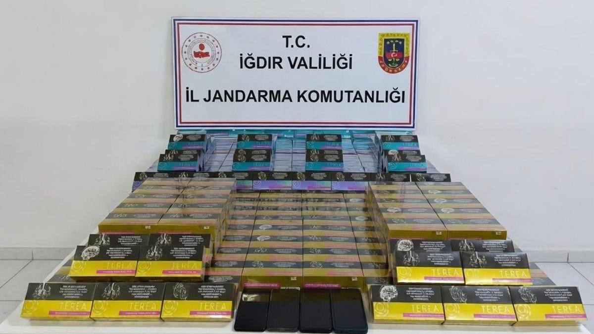 Piyasa değeri 4 milyon lira olan 3 bin elektronik sigara ve kaçak telefon ele geçirildi