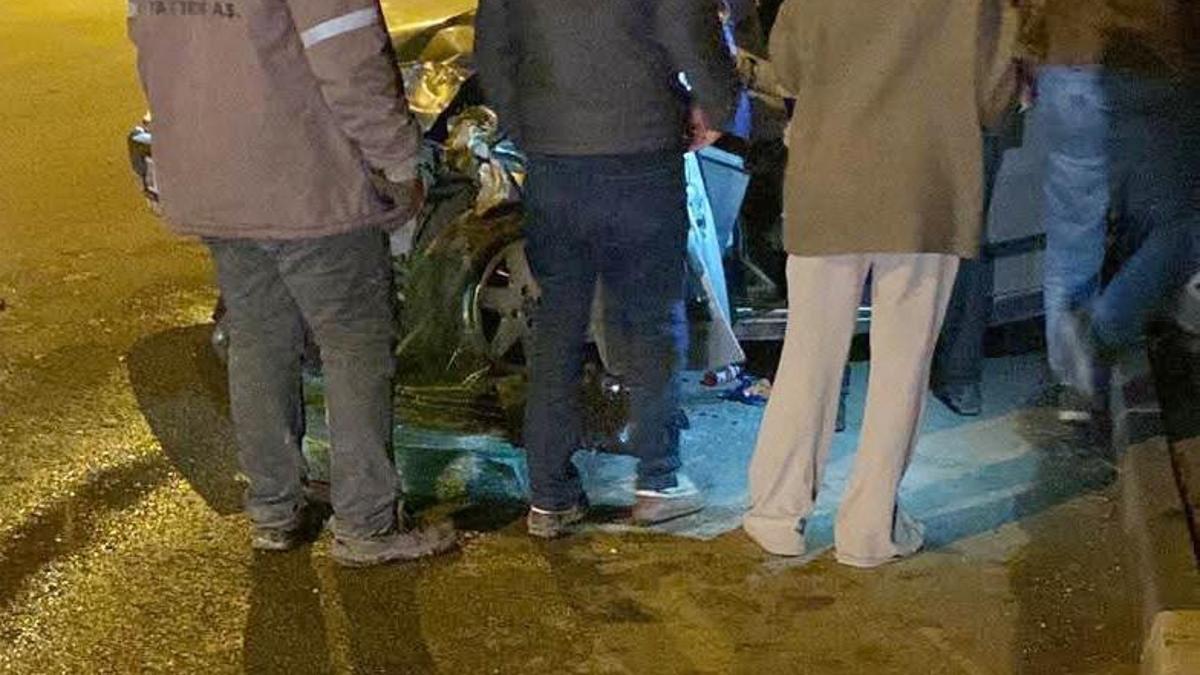 Otomobil ile traktör çarpıştı; 5 yaralı